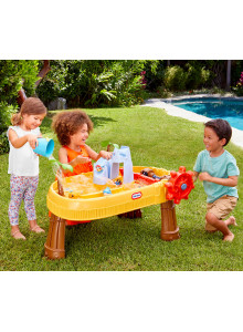 Little Tikes Island Wavemaker Water Table