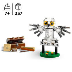 LEGO Harry Potter Hedwig at 4 Privet Drive Toy Owl Set 76425