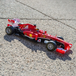 RASTAR TY0270 Remote Control RC Ferrari F138 Car