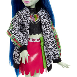 Monster High Doll Ghoulia Yelps with Sir Hoots-A-Lot Posable Fashion Doll
