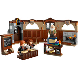 LEGO Harry Potter Hogwarts Castle: Charms Class Set 76442