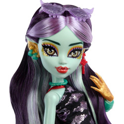Monster High Jinafire Long Posable Fashion Doll, Dragon with Pet Dog Cloudy “Yun Yun”