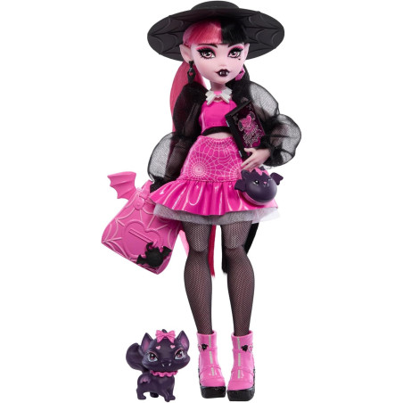 Monster High Draculaura Posable Fashion Doll, with Pet Bat-Cat 'Count Fabulous'