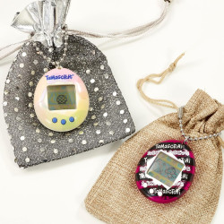 Tamagotchi Bandai Original Japanese Ribbon Shell Original Cyber Pet Gen 1