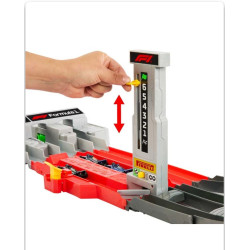 Hot Wheels Racing Formula 1 Grand Prix Circuit Track Set with 3 Die-Cast Cars