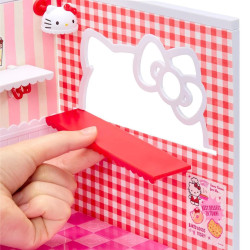 MGA's Miniverse Make It Mini Spaces Hello Kitty Building Set Mini Collectables