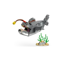 LEGO Creative 3 in 1 Fierce Shark with a Treasure Chest 31381